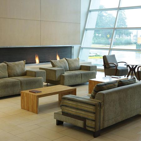 Hotel Dreams Valdivia Exterior foto The lounge at the airport