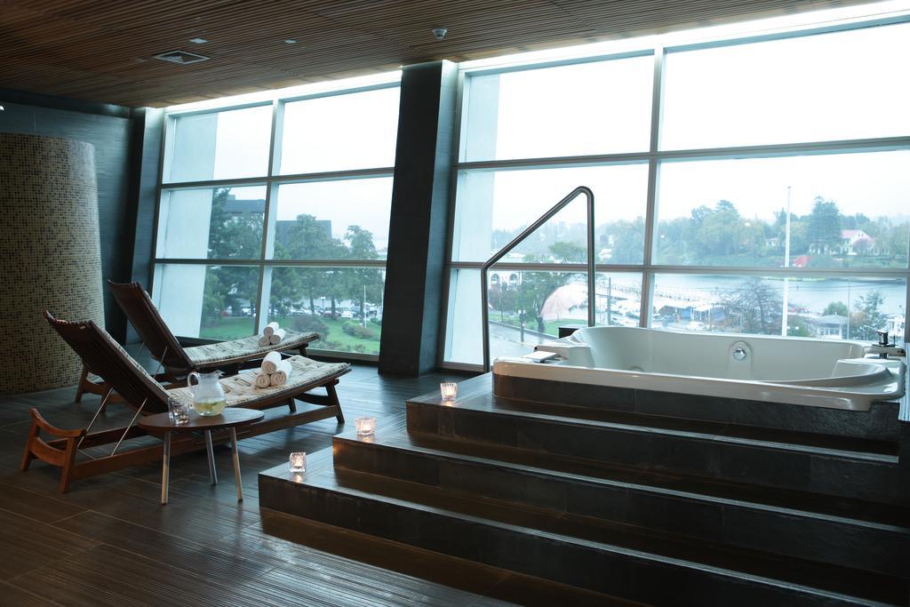 Hotel Dreams Valdivia Exterior foto The spa at the Hotel