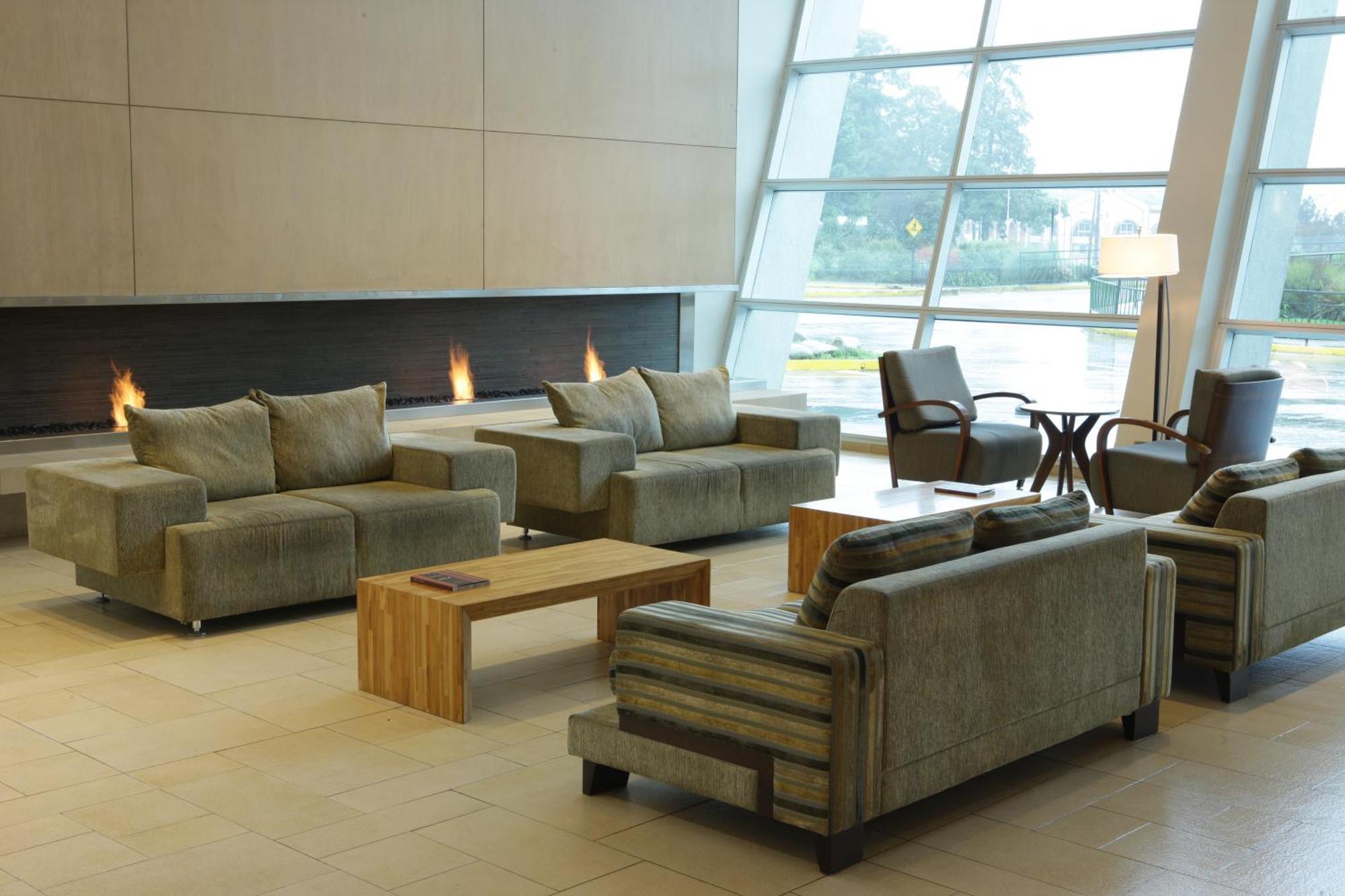Hotel Dreams Valdivia Exterior foto The lounge at the airport