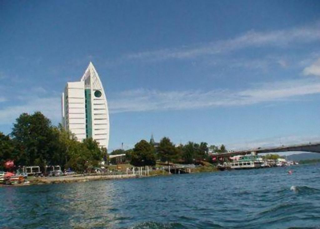 Hotel Dreams Valdivia Exterior foto The Lake Washington Marriott
