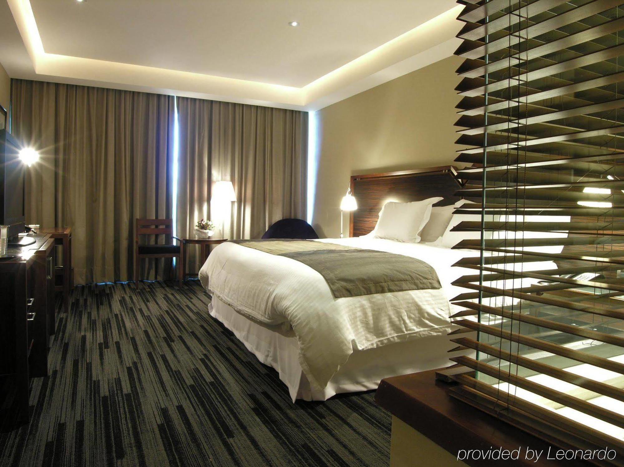 Hotel Dreams Valdivia Zimmer foto A room at the hotel