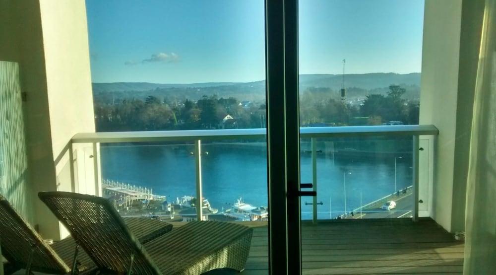 Hotel Dreams Valdivia Exterior foto View from a balcony at the hotel