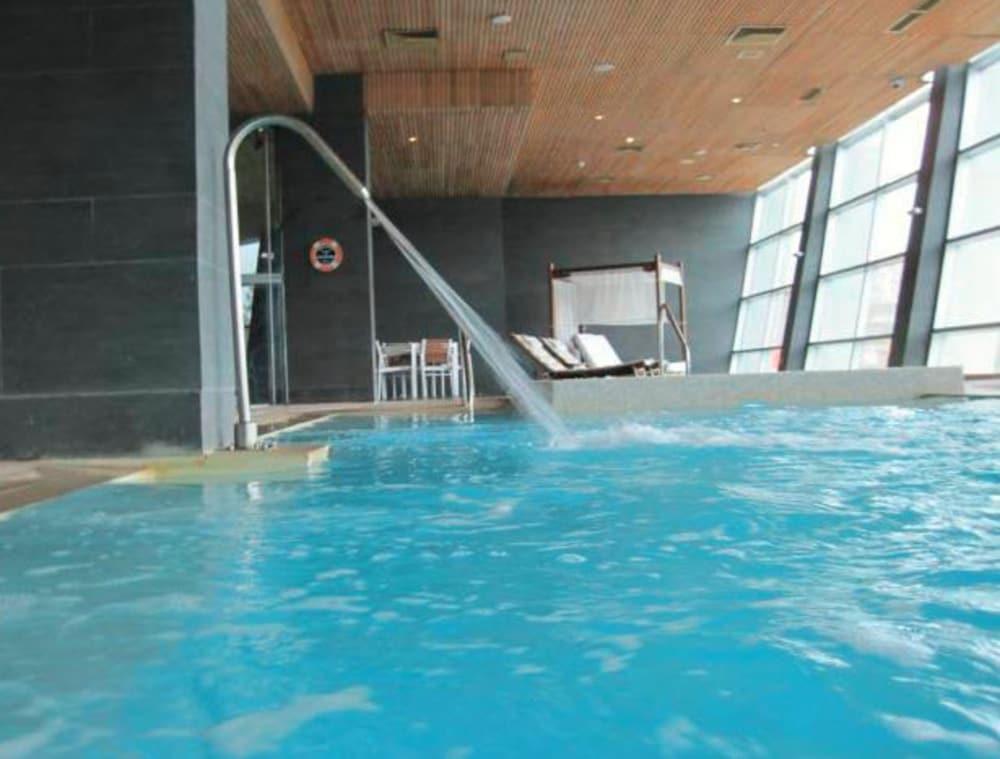 Hotel Dreams Valdivia Exterior foto The swimming pool at the hotel