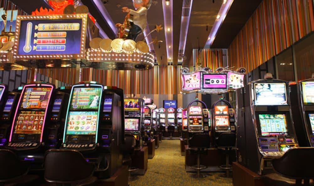 Hotel Dreams Valdivia Exterior foto A pachinko parlor in Tokyo